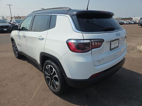 Used 2024 Jeep Compass Limited AWD/4WD image 7