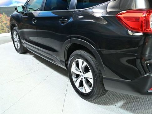 Used 2024 Subaru Ascent Premium w/ Convenience Package image 8