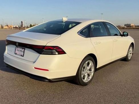 Used 2023 Honda Accord LX image 8