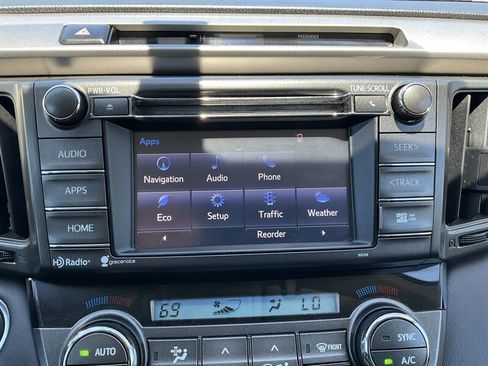 Used 2015 Toyota RAV4 Limited AWD/4WD image 22