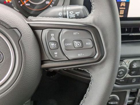 New 2025 Jeep Gladiator Mojave image 22