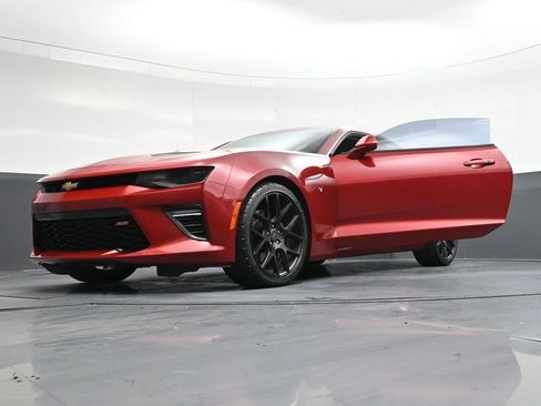 Used 2017 Chevrolet Camaro SS image 38