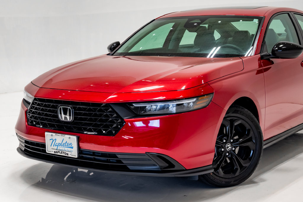 Used 2025 Honda Accord SE image 4