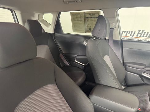 Used 2025 Kia Soul LX FWD image 29