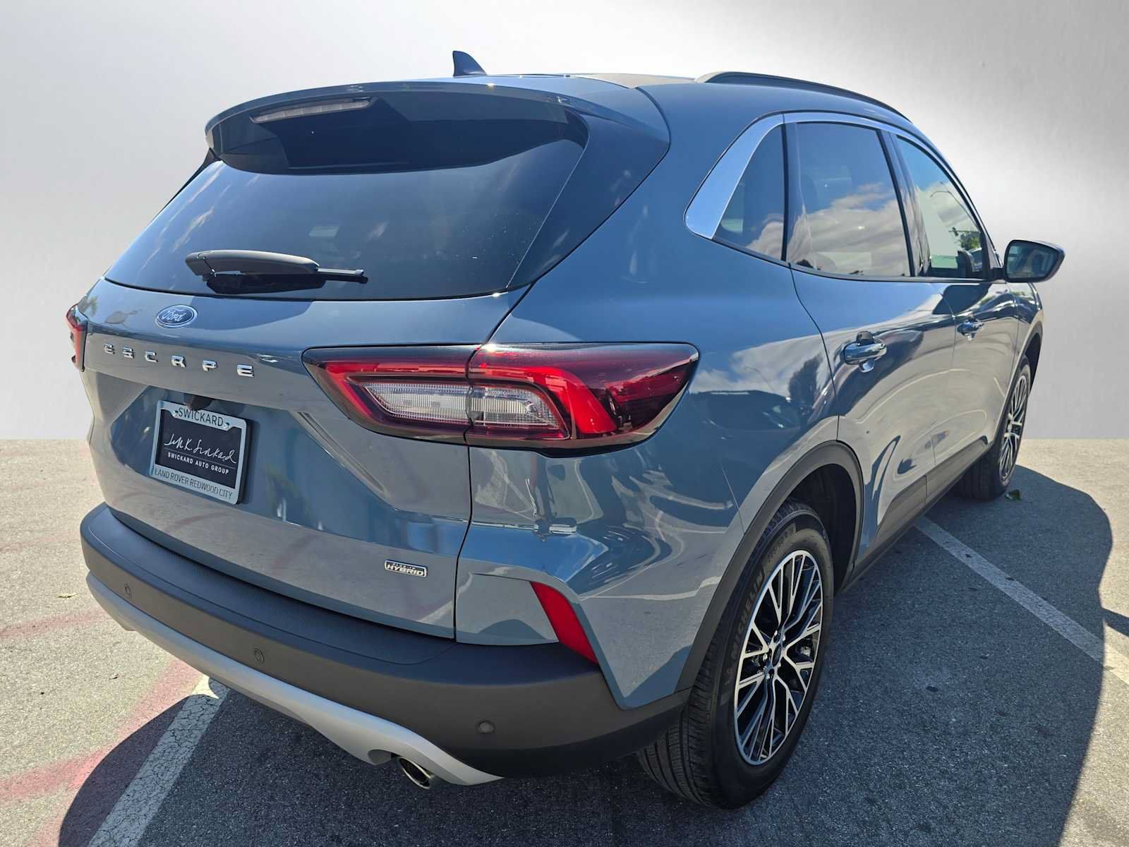 Used 2023 Ford Escape SE FWD image 5