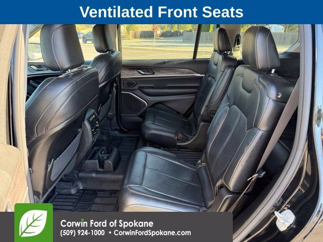 Used 2023 Jeep Grand Cherokee L Limited w/ Luxury Tech Group II AWD/4WD image 11