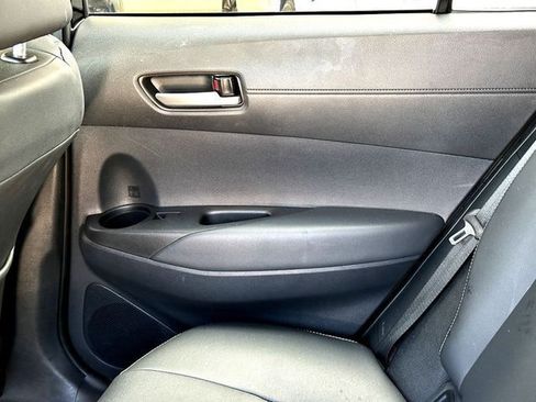 Used 2026 Toyota Corolla Cross XLE FWD image 20