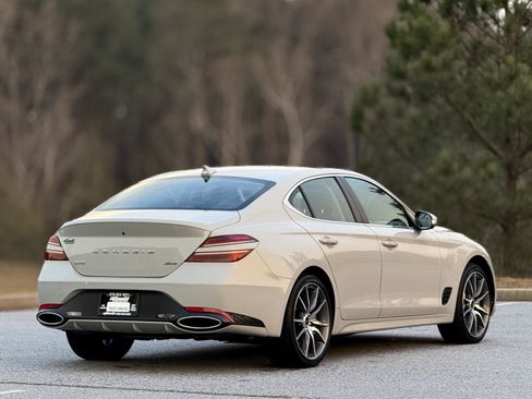Used 2025 Genesis G70 2.5T image 9