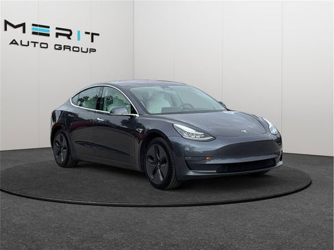 Used 2019 Tesla Model 3 Long Range image 1