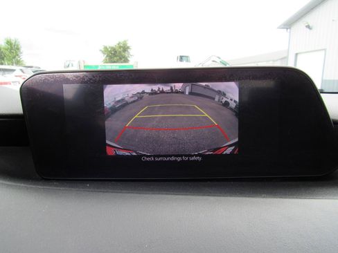 Used 2019 MAZDA MAZDA3 Sedan FWD image 18