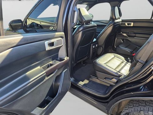 Used 2020 Ford Explorer XLT w/ Equipment Group 202A AWD/4WD image 23