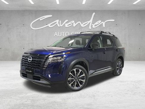 New 2026 Nissan Pathfinder Platinum image 1