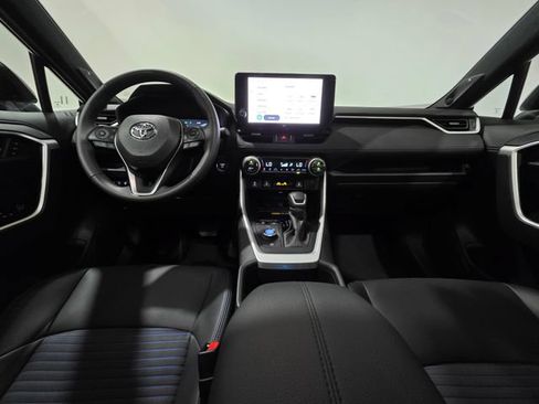 Used 2025 Toyota RAV4 XSE w/ Advanced Technology Package AWD/4WD image 14