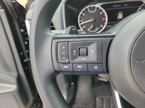 Used 2024 Nissan Rogue S FWD image 14