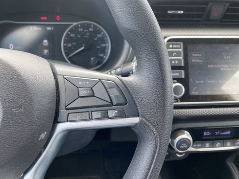 Used 2019 Nissan Kicks SV FWD image 22