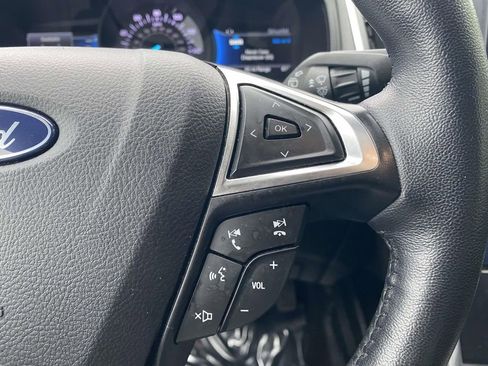 Used 2024 Ford Edge Titanium image 20