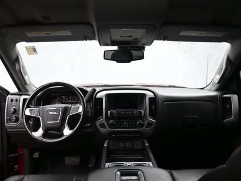 Used 2018 GMC Sierra 1500 SLT AWD/4WD image 30