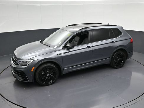 Used 2023 Volkswagen Tiguan SE R-Line FWD image 26