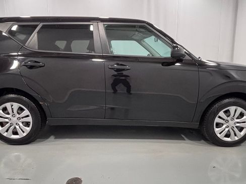 Used 2021 Kia Soul LX FWD image 4