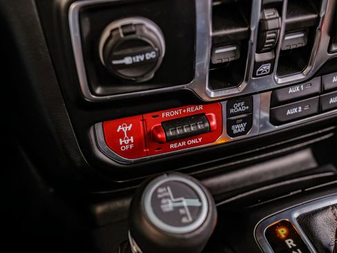 Used 2021 Jeep Wrangler Unlimited Rubicon image 78