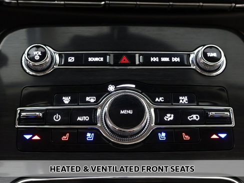 Used 2021 Lincoln Nautilus Reserve image 8