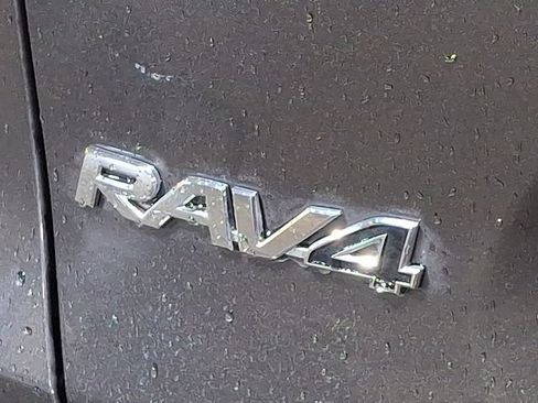 Used 2022 Toyota RAV4 XLE w/ Convenience Package AWD/4WD image 27