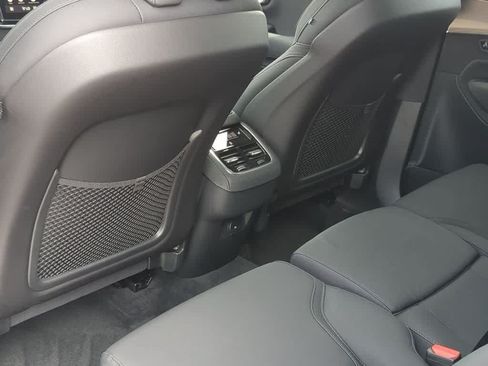Certified 2026 Volvo XC90 B6 Plus AWD/4WD image 17