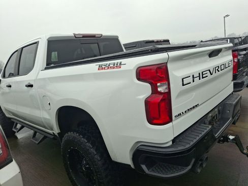 Used 2020 Chevrolet Silverado 1500 LT Trail Boss image 8