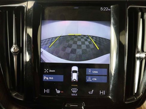 Used 2021 Volvo XC60 T5 Momentum w/ Premium Package image 42