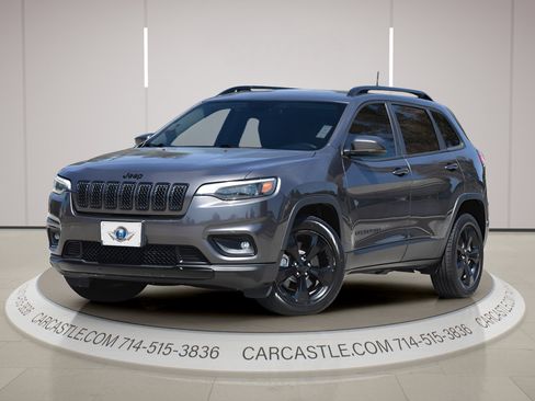 Used 2019 Jeep Cherokee Latitude Plus image 1