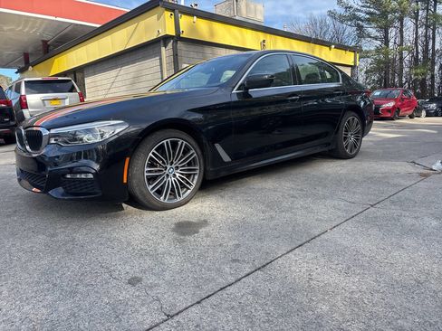 Used 2018 BMW 530i xDrive image 2