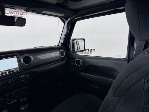 Used 2023 Jeep Wrangler Sahara image 22