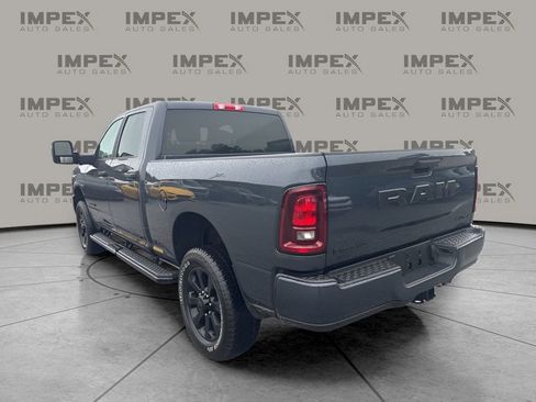 Used 2025 RAM 2500 Big Horn AWD/4WD image 3