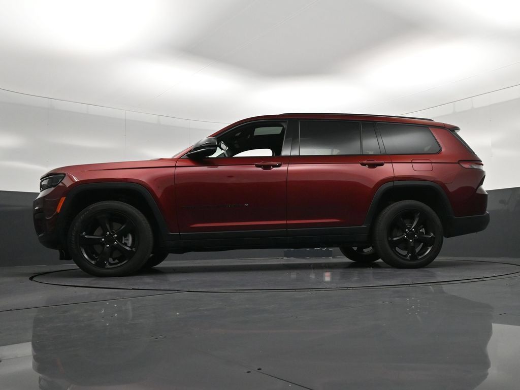 Used 2023 Jeep Grand Cherokee L Laredo AWD/4WD image 31