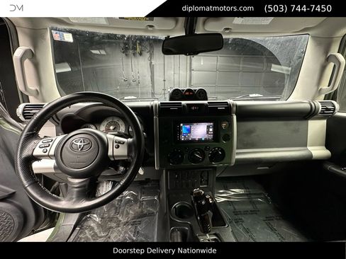 Used 2014 Toyota FJ Cruiser 4WD image 22