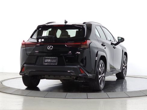 Used 2025 Lexus UX 300h AWD w/ Cold Area Package image 9