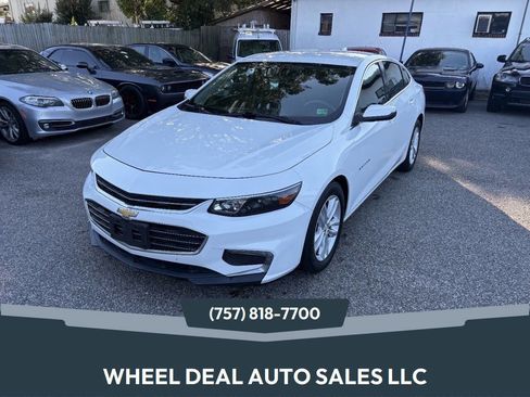 Used 2018 Chevrolet Malibu LT FWD image 1