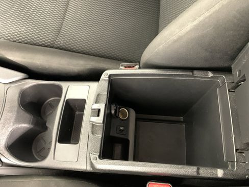 Used 2020 Nissan Rogue Sport S FWD image 28