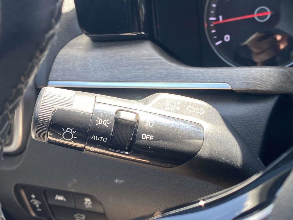 Used 2023 Kia Sorento EX FWD image 32