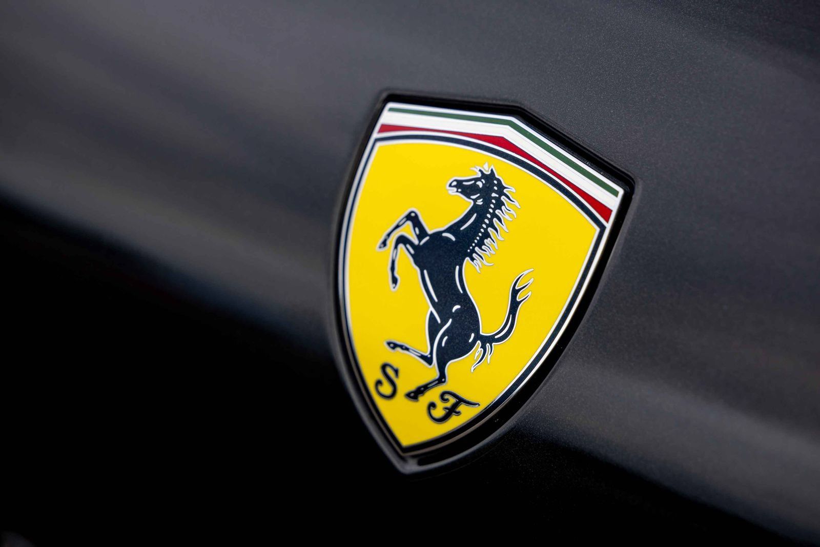 Used 2022 Ferrari Roma RWD image 33