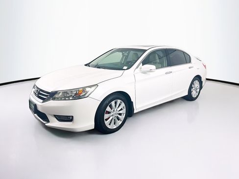 Used 2013 Honda Accord Touring image 3