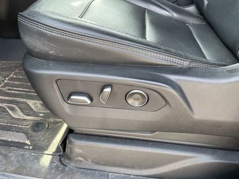 Used 2021 GMC Yukon Denali w/ Denali Premium Package AWD/4WD image 6