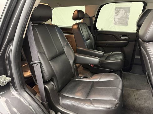 Used 2010 Chevrolet Tahoe LT w/ Luxury Package RWD image 10