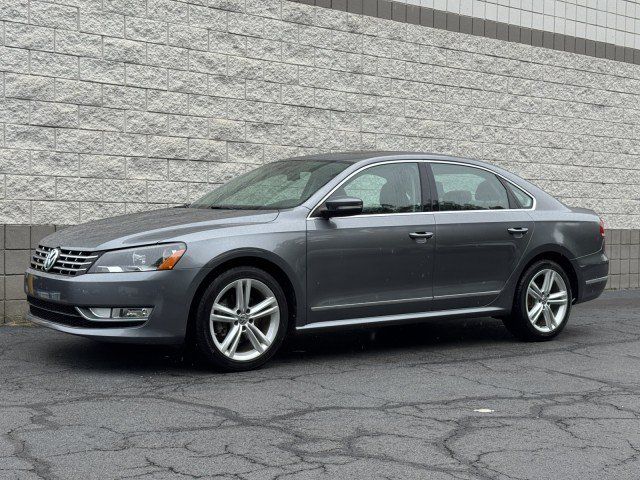 Used 2015 Volkswagen Passat TDI SEL Premium FWD image 12