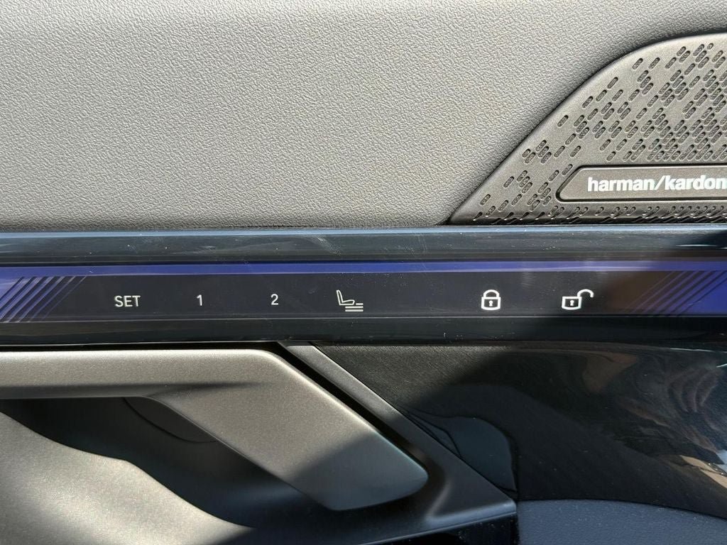 Used 2026 BMW 540i xDrive AWD/4WD image 16
