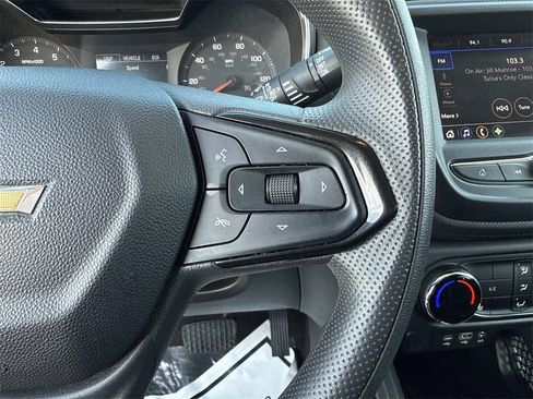 Used 2022 Chevrolet TrailBlazer LT w/ Confidence II Package image 17