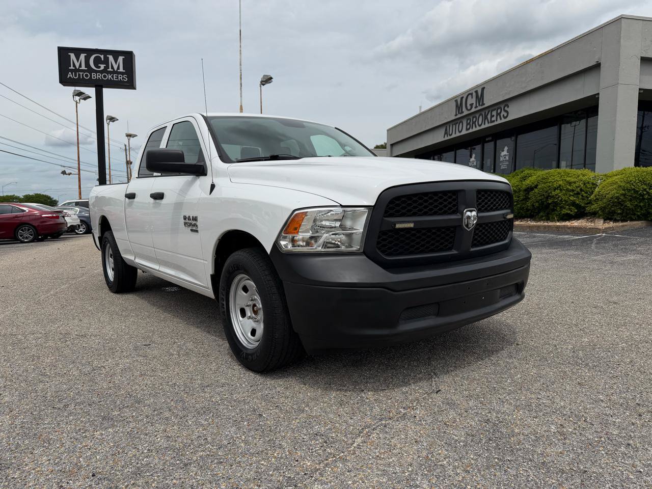 Used 2019 RAM 1500 Tradesman RWD image 2