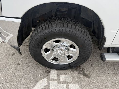 Used 2019 RAM 2500 Big Horn image 15