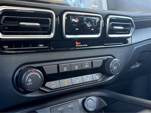 New 2026 Nissan Sentra SR w/ SR Premium Package FWD image 10