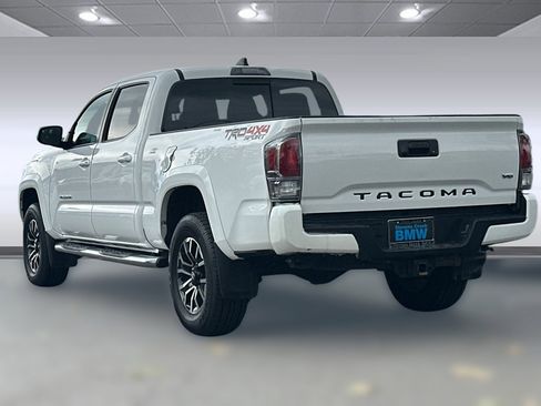 Used 2023 Toyota Tacoma TRD Sport image 3
